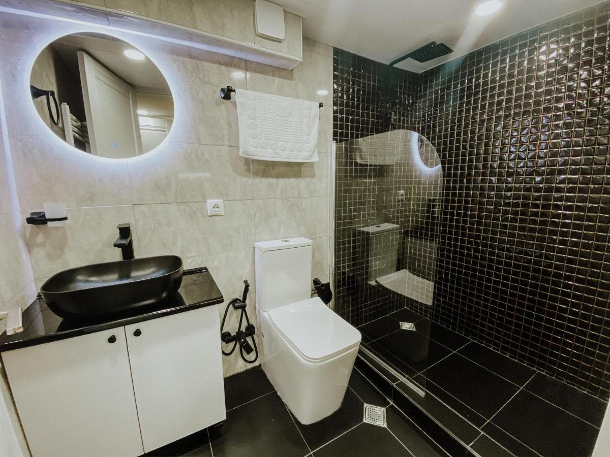 Luxury Duplex Suites - City Center Тбилиси Экстерьер фото